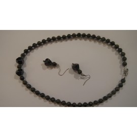 Čierny labradorit-náhrdelník-náušnice